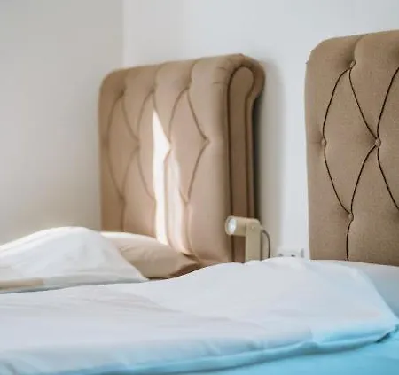 Mey Boardinghouse Hotel apartamentowy *