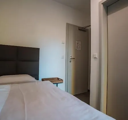 Mey Boardinghouse Hotel apartamentowy *