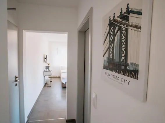 Mey Boardinghouse 아파트호텔